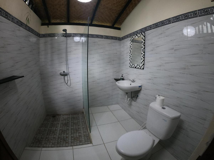 Bathroom 2, Honey Home Stay, Badung