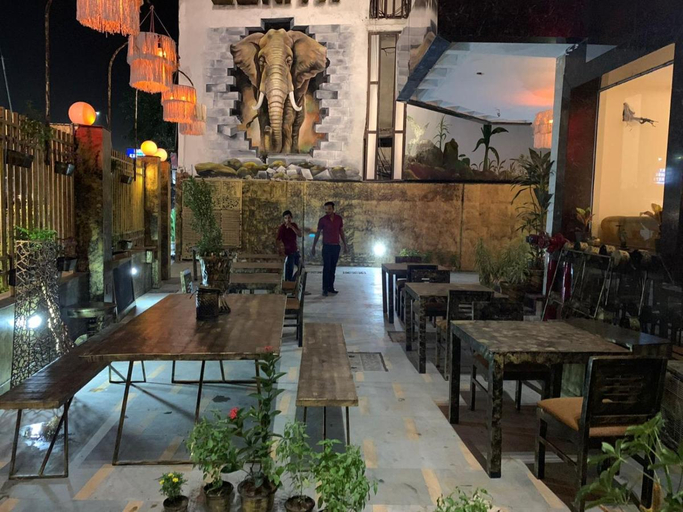 Food & Drinks 4, Hotel Ambrosia by Zenith, Delhi