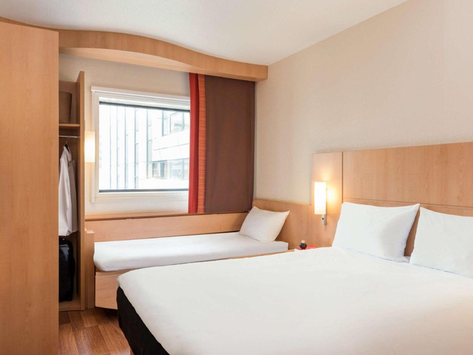 Bedroom 3, ibis Paris Pont de Suresnes, Hauts-de-Seine