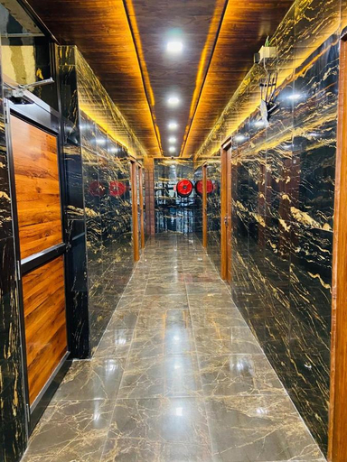 Others 5, Hotel Shree, Indore