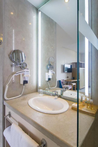 Bathroom 5, Mandarin Palace, Tanger-Assilah