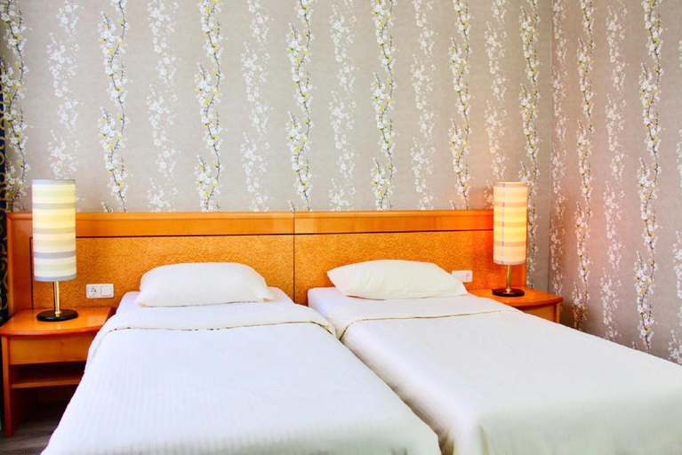 Bedroom 3, Parkhotel Viktoria, Oberhavel