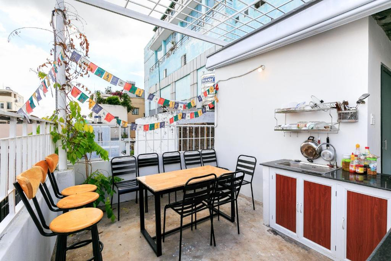 Food & Drinks, Dlux Saigon, District 3