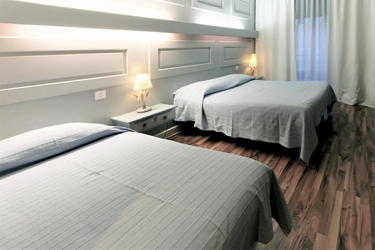 Bedroom 3, Hotel Les Arcades, Genève
