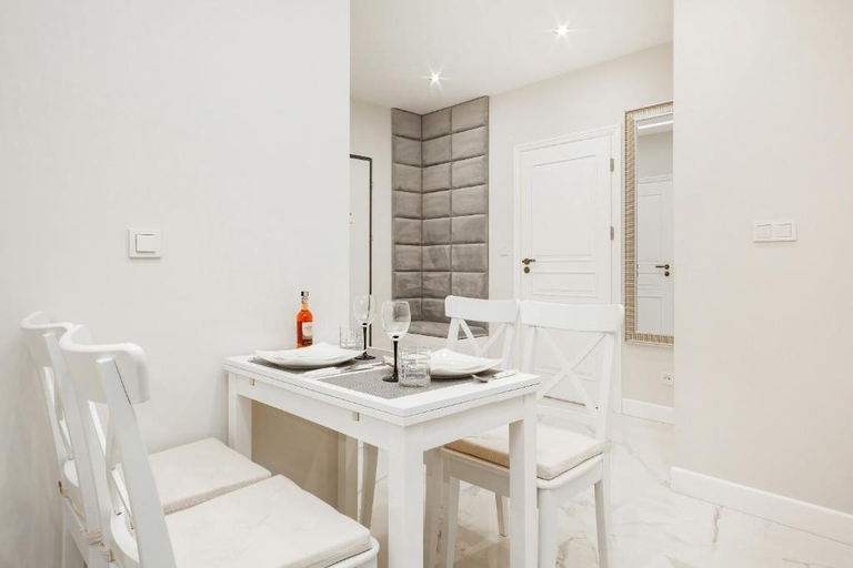 Others 5, Apartment Rodziewiczówny by Renters, Warsaw