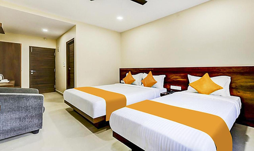 Bedroom 5, Fabhotel Rove Inn & Suites, Bangalore