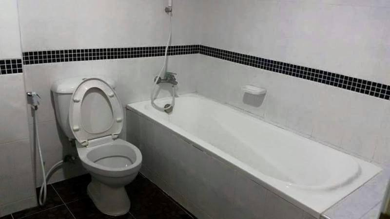 Bathroom 4, Grand Pruksa Siri Apartment, Muang Saraburi
