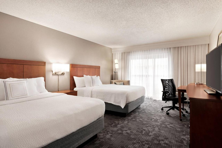 Bedroom 2, Courtyard by Marriott Tulsa Central, Tulsa