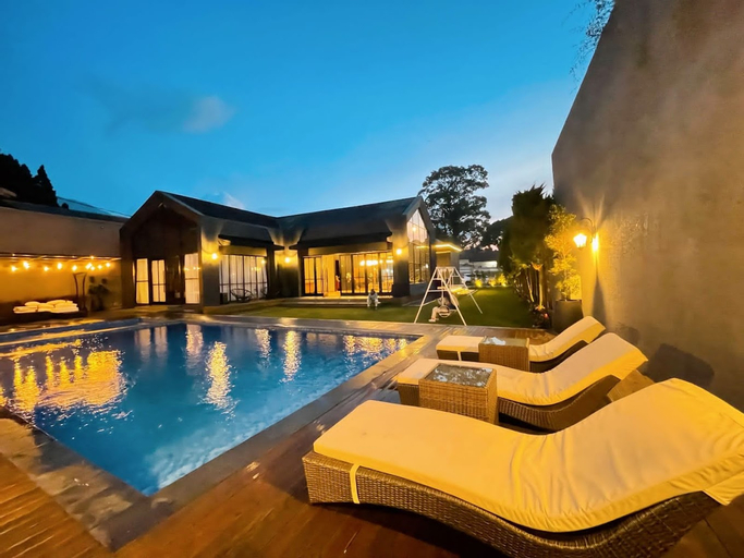 Sport & Beauty, De Black Challet Villa Puncak, Bogor