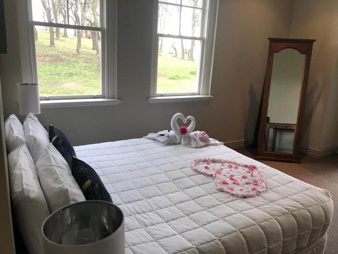Bedroom 2, Teschemakers Resort, Waitaki