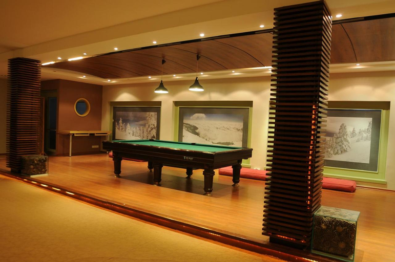 Others 2, Otel Fahri Uludağ, Kestel