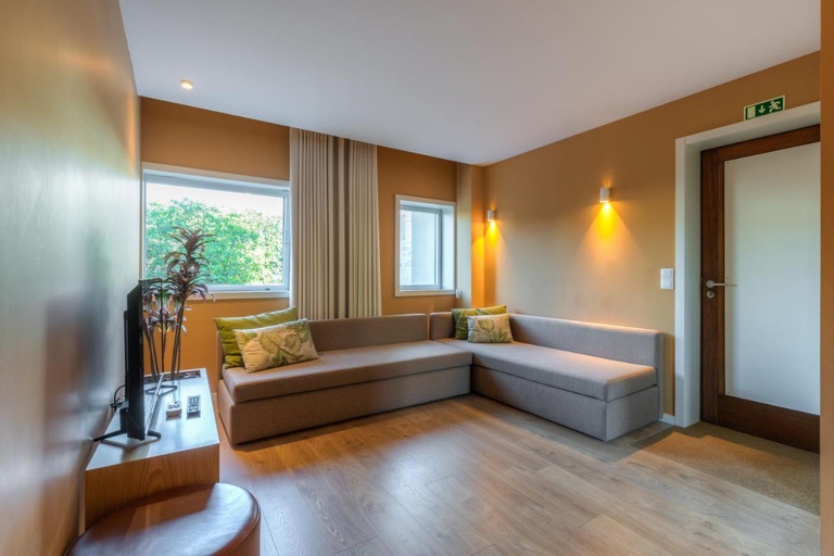 Others 5, Spot Family Apartments, Porto