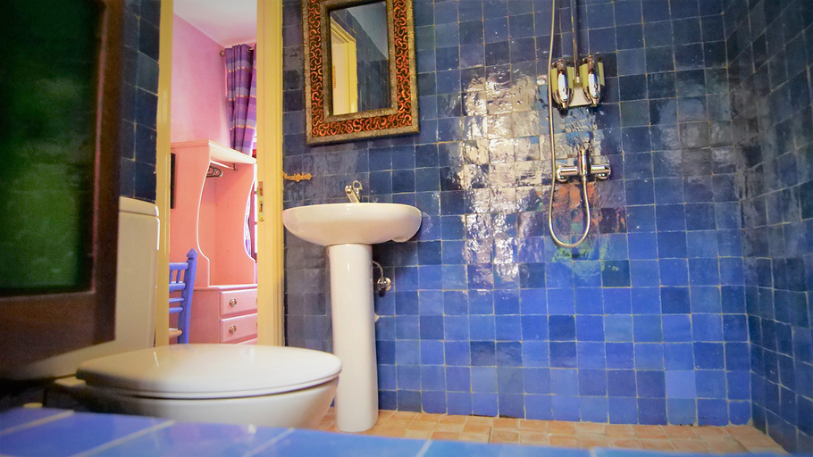 Bathroom 4, Ryad 91, Casablanca
