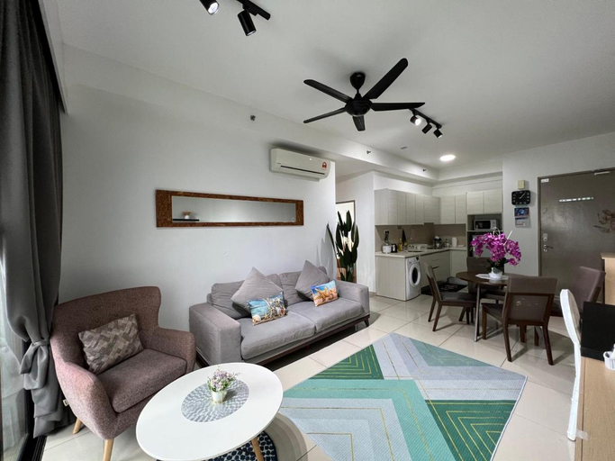 Bedroom 4, D'Gunduls Homestay Family Suite 2R 2B by DGH I-CITY, Shah Alam