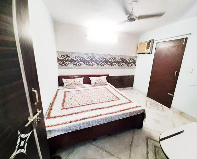 Bedroom 4, Aman Residency, West