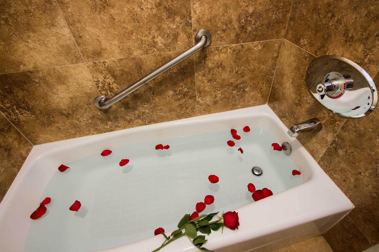 Bathroom 4, Regency Inn Los Angeles, Los Angeles