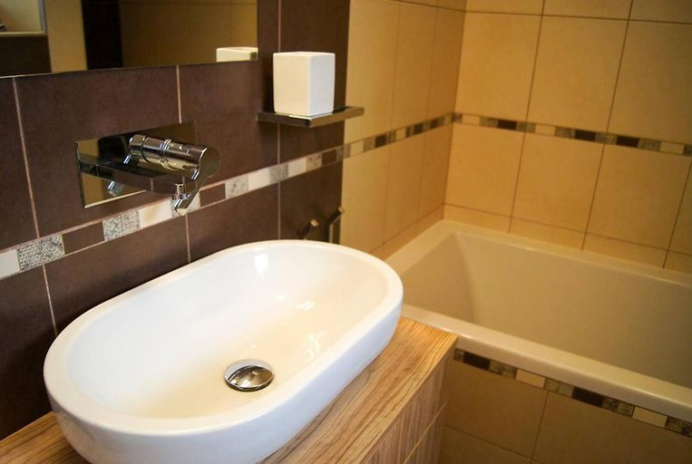 Bathroom 2, Maline Apartments, Bled
