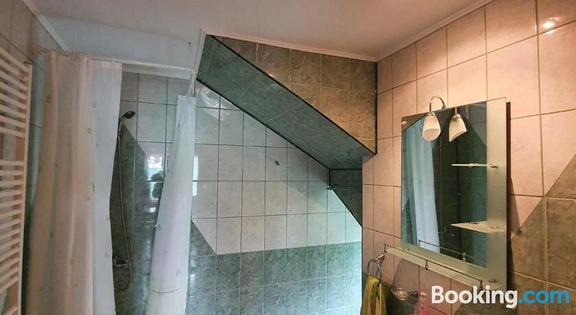 Bathroom 3, Vilaverde, Pantelimon
