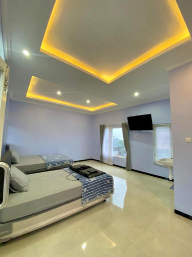 Others, Desire Homestay and Villa, Malang