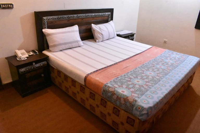 Bedroom 3, Green View Hotel, Lahore