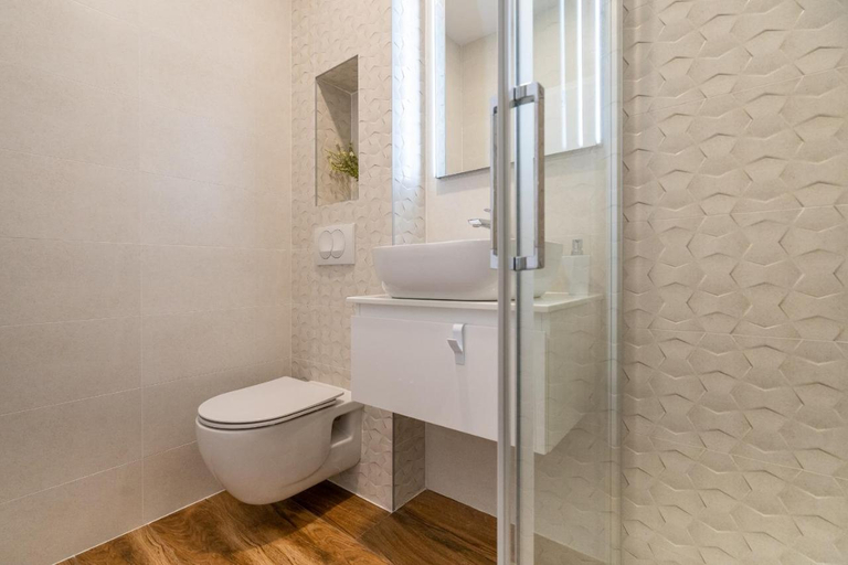 Bathroom 5, Bed and Breakfast Sky, Zagreb