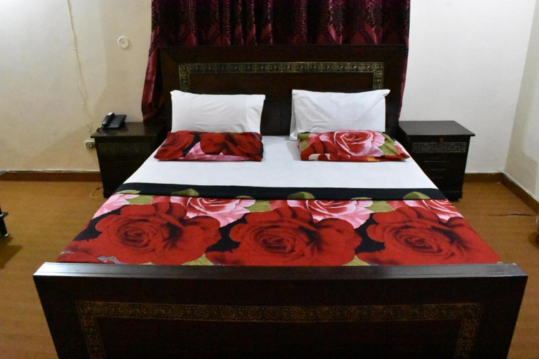 Bedroom 5, Green View Hotel, Lahore