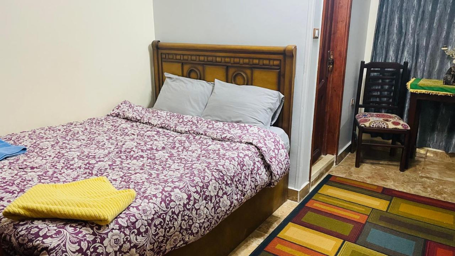 Bedroom 3, Sphinx palace pyramids view, Al-Ahram