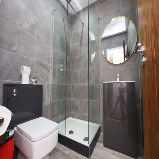 Bathroom 3, Concert Square Apartments By Happy Days, Sefton