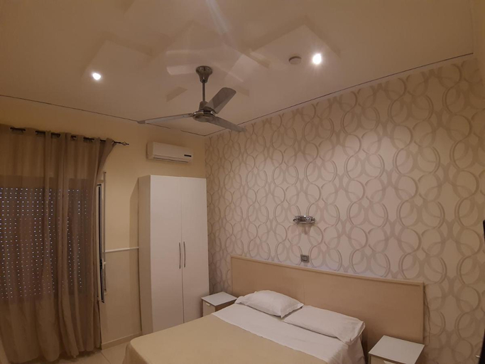 Bedroom 5, Albergo Viola, Napoli