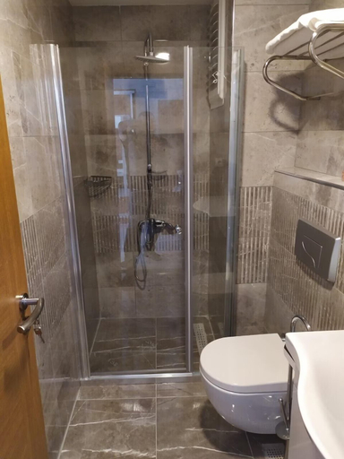 Bathroom 5, Kuyas Apart Hotel, Gölbaşı