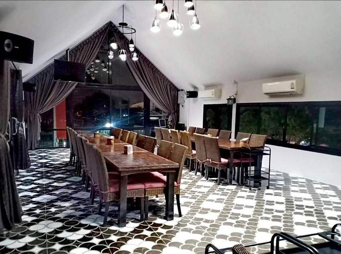 Food & Drinks 5, Grand Pruksa Siri Apartment, Muang Saraburi