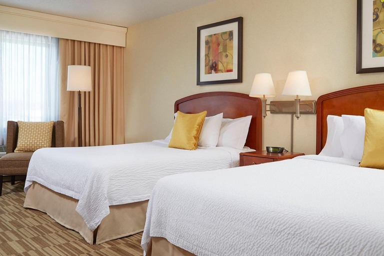 Bedroom 3, Courtyard by Marriott Boston Natick, Middlesex