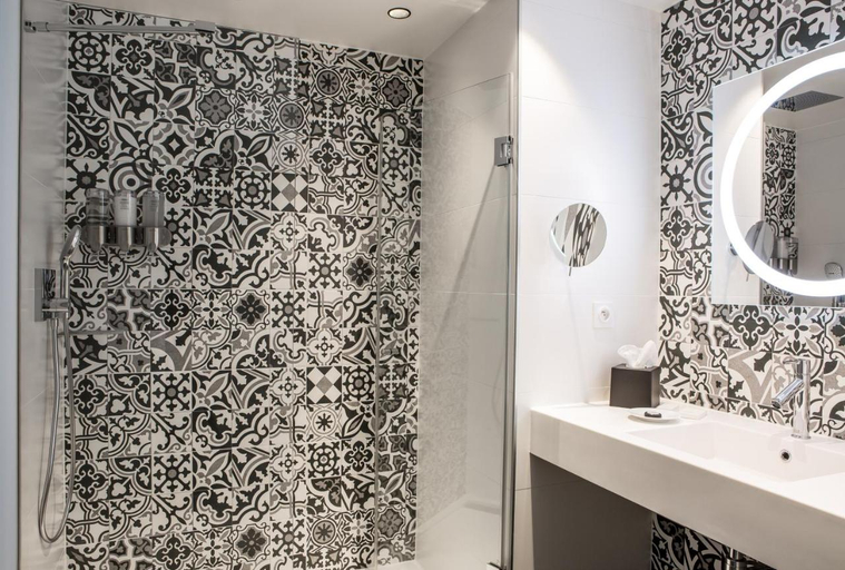 Bathroom 4, L'IMPRIMERIE Hôtel, Hauts-de-Seine