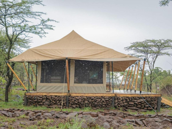 Others 5, Serengeti Kifaru Tented Lodge, Serengeti