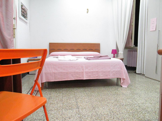 Bedroom 3, Appartamento e Camere Erika La Spezia, La Spezia