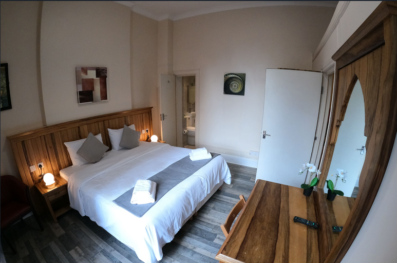 Bedroom 4, Assaha Hyde Park Apartments, London