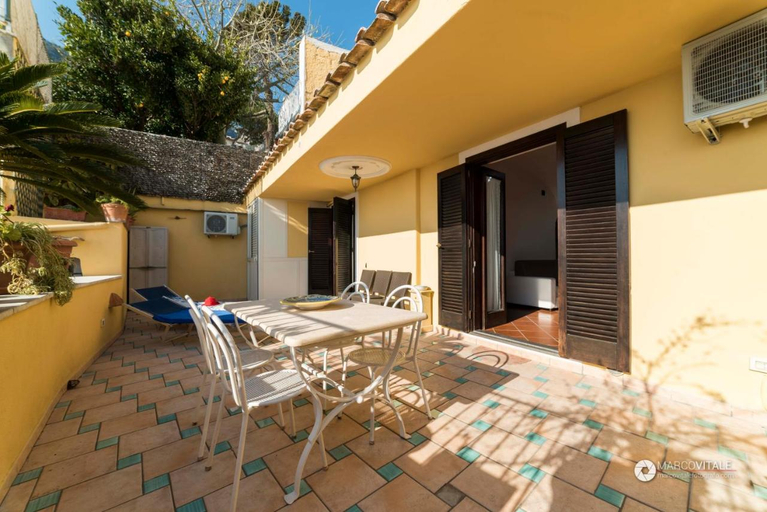 Others 4, Namily House, Salerno