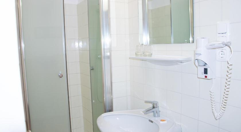 Bathroom 5, Klamberghof Burgstaller, Villach Land