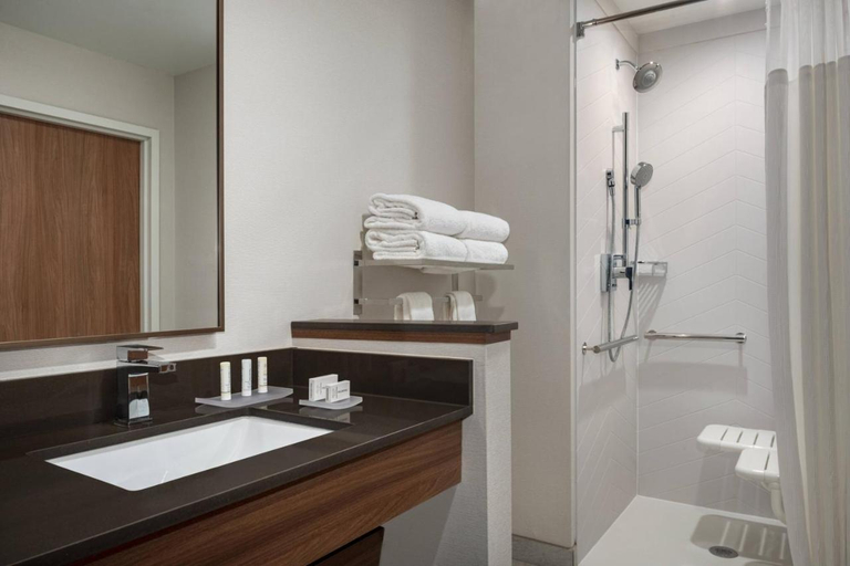 Bathroom 5, Fairfield Inn & Suites by Marriott Milwaukee West, Milwaukee