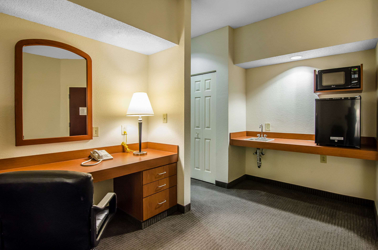 Others 5, Sleep Inn & Suites Danville Hwy 58, Danville