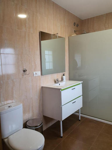 Bathroom 4, Pension Pedrouzo, A Coruña