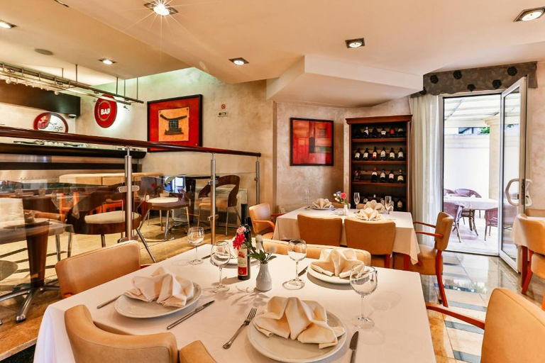 Food & Drinks 3, Hotel Maksim