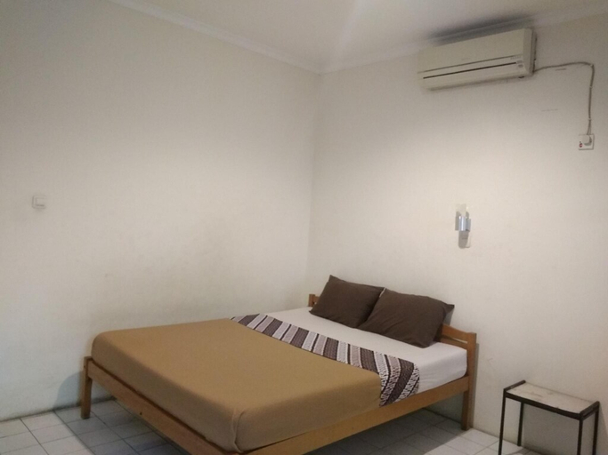 Bedroom 1, OYO 2953 Borobudur Guest House, Yogyakarta