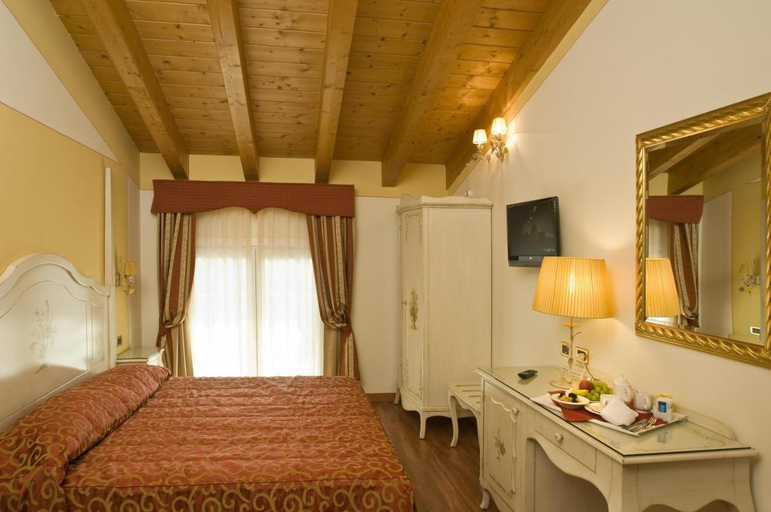 Bedroom, Hotel La Campagnola 1926, Verona