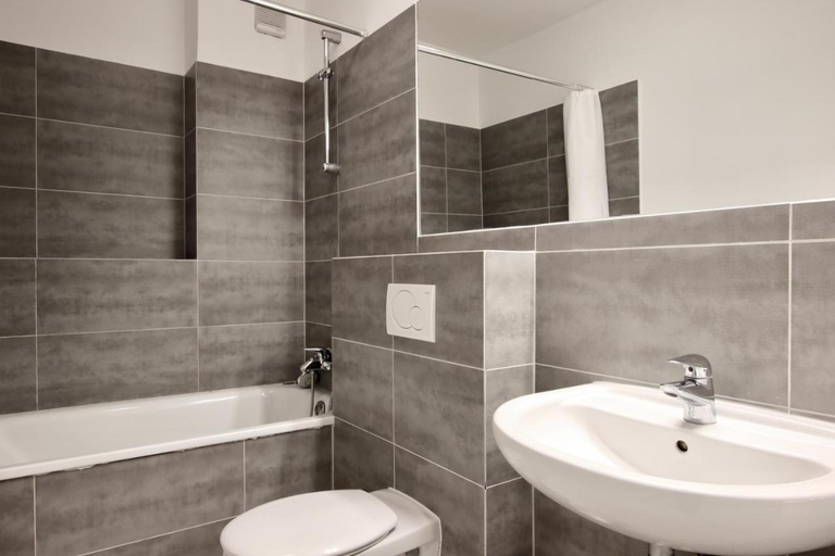 Bathroom, Arthouse Apartments im Pantaleonsviertel, Köln