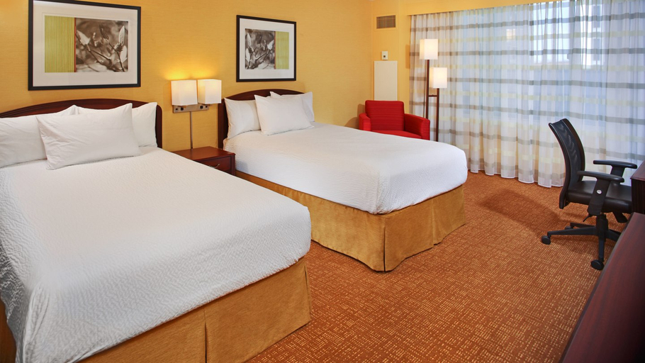 Bedroom, Courtyard by Marriott Baltimore Downtown/Inner Harbor, Baltimore