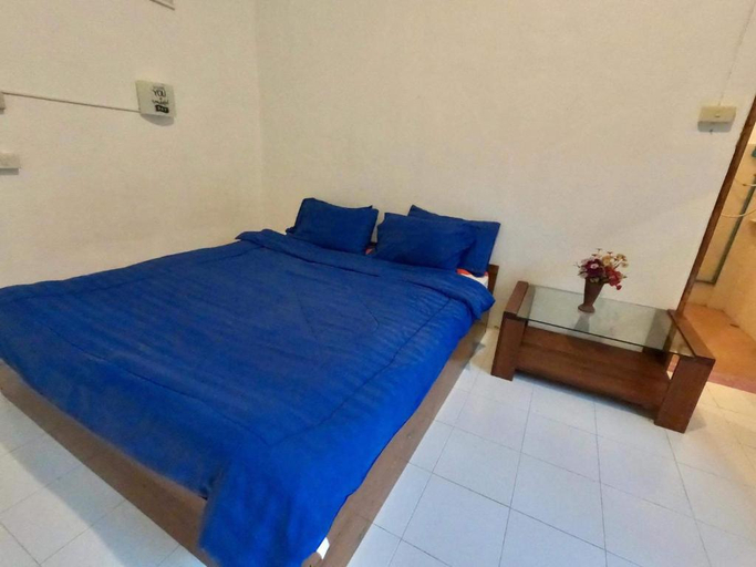 Bedroom 3, Sunny hostel garden, Pai