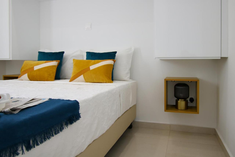 Bedroom 2, Phaedrus Living Gold Flat Lighthouse 48