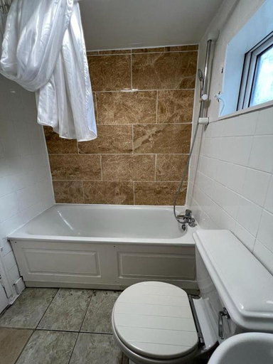 Bathroom 3, Bruce Rooms, London