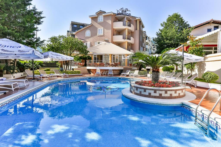 Sport & Beauty 4, Hotel Maksim
